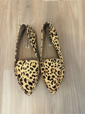 Steve Madden Women's Leopard Print Pointed Toe Loafer Flats size 6.5